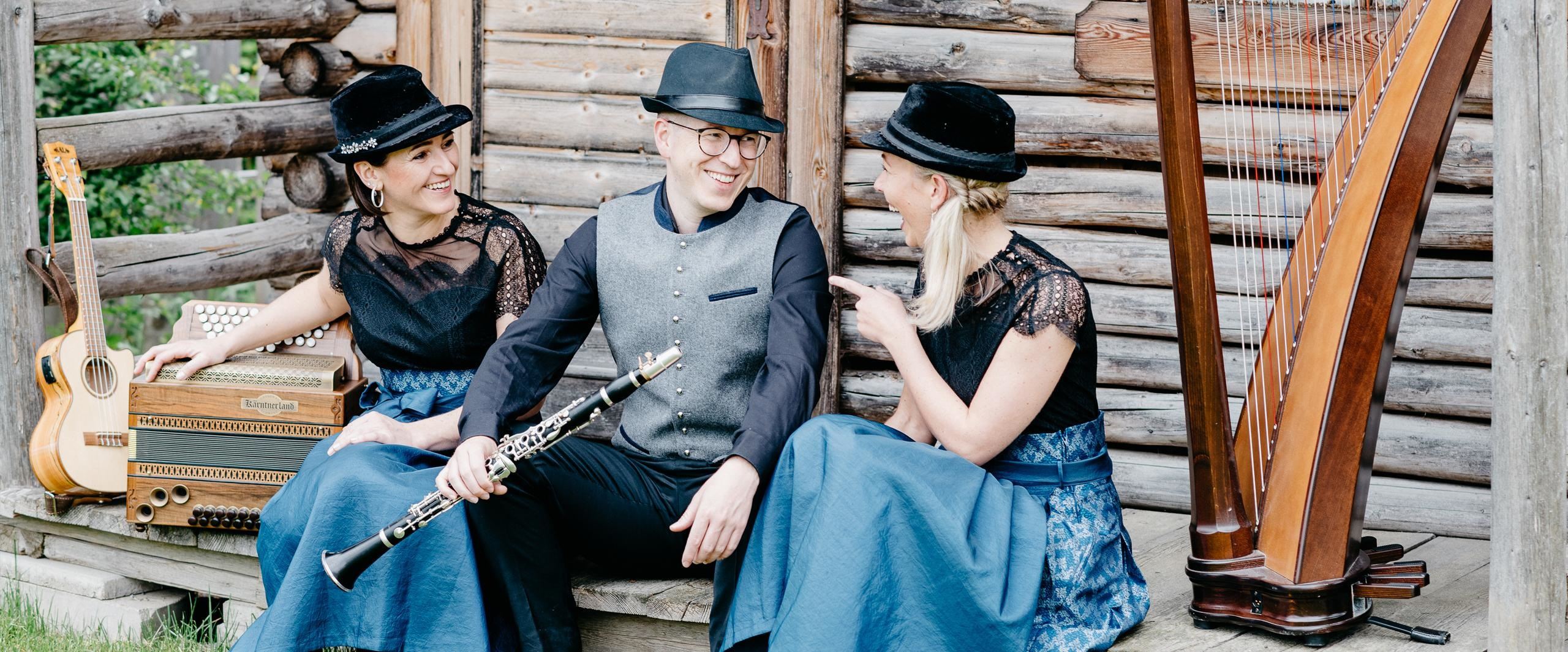 Die drei Musiker von "Die Hoameligen"